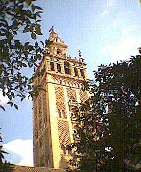 Der Turm der Kathedrale (ohne Treppen!), von dem aus auch die Rundumsicht auf der Startseite fotografiert wurde.
