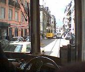 Hier passen die beiden Trams ja noch nebeneinander...